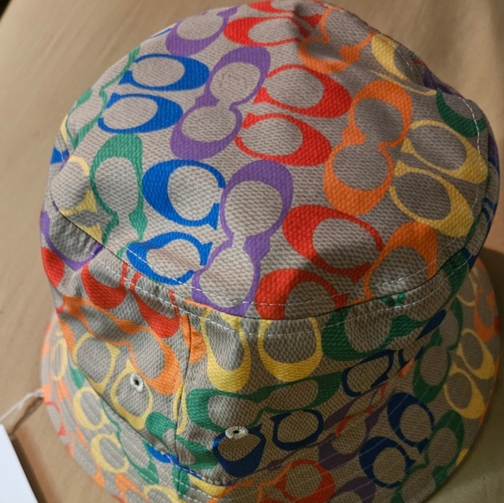 Coach hat - Picture 4 of 6